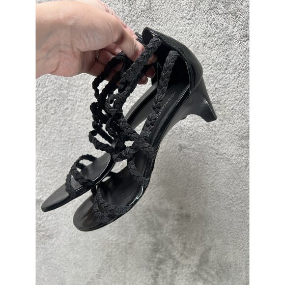 Donald J Pliner Women’s 7 Runa Black Patent Kitten Heels Elastic Strappy Sandal - Picture 4 of 7